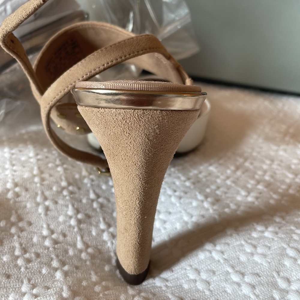 Woman’s Rockport. NIB Sheehan Stud Ankle - Picture 4 of 7
